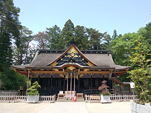 彌彦神社