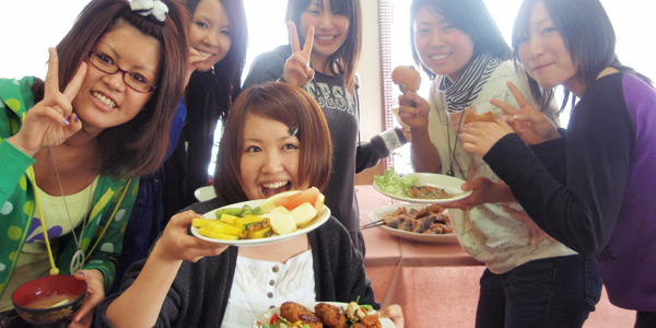 朝食なし・昼食なし