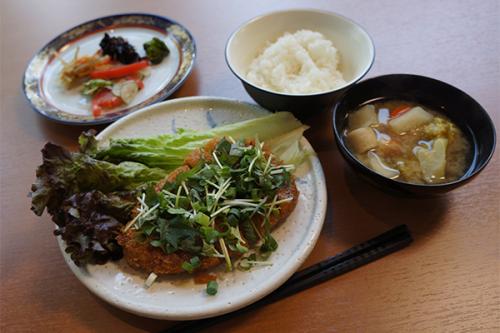 喜多方ライトホテル　夕食例