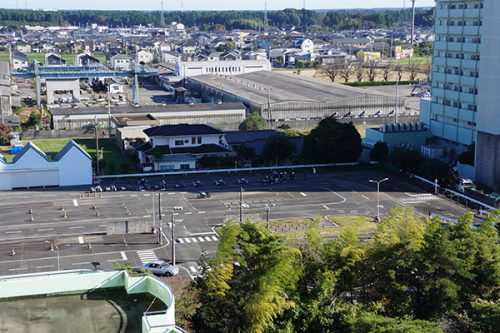 学校寮別館　二輪専用コースを望む