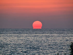 だるま夕日